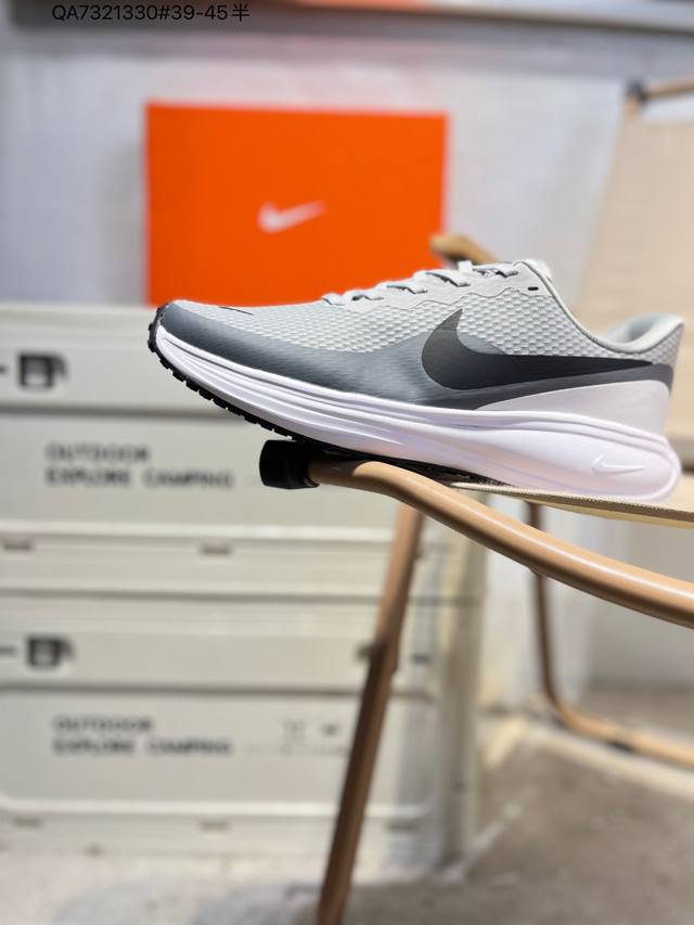 Nk Revolution 8 London Generation Ultralight Mesh Running Shoes combine a swift