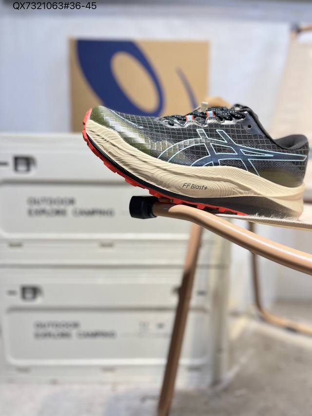 Asics Trabuco Max 3, a classic Asics running shoe, is currently riding the wave