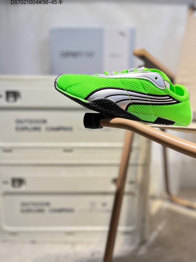 Featuring a breathable mesh upper made of fiber leather and a non-slip rubber ou