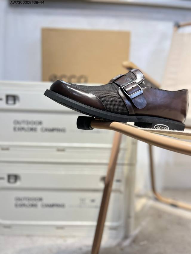 Ecco men's shoes are lightweight, breathable, comfortable, durable, skin-friendl