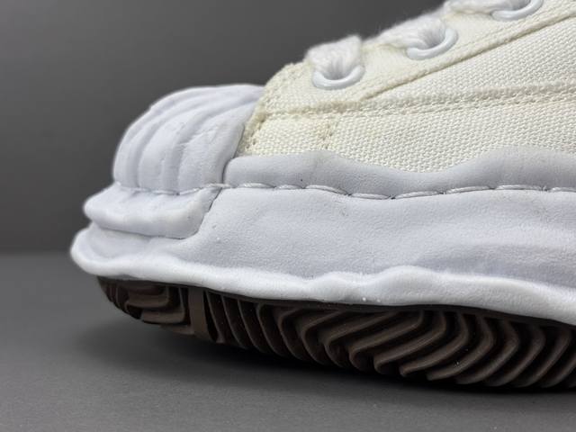 Mihara Kangyu, Blacky Og Sole Round Toe Lace-up Fashion Sneakers, Unisex, White