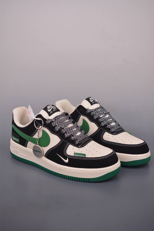 Nike Air Force 1 Low Supreme Collaboration. Made with original last and cardboar