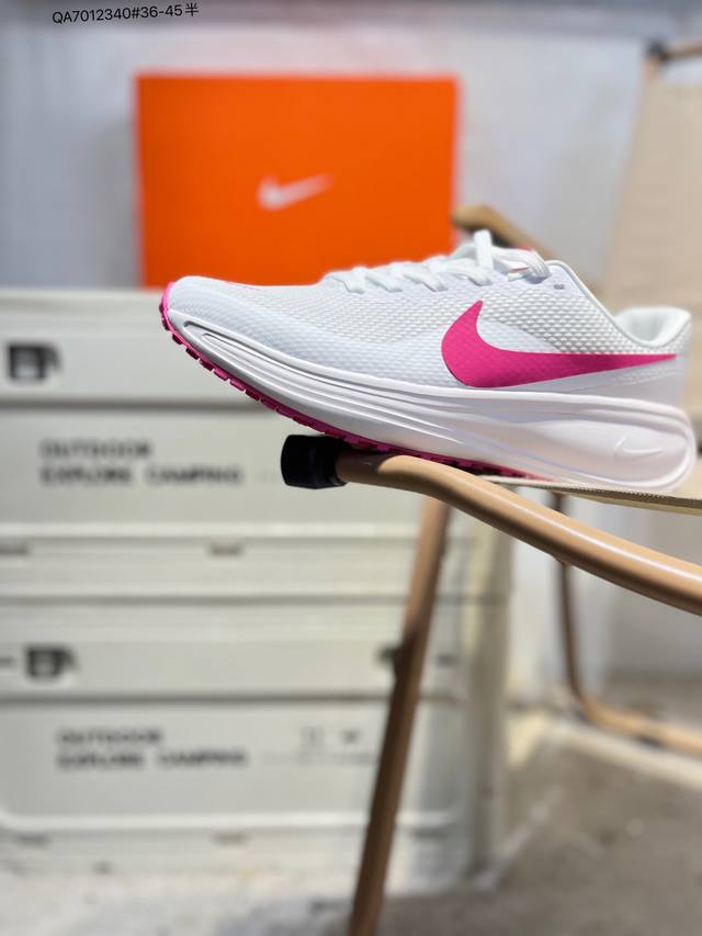 Nk Revolution 8 London 8th Generation Ultralight Mesh Running Shoes combine a sw