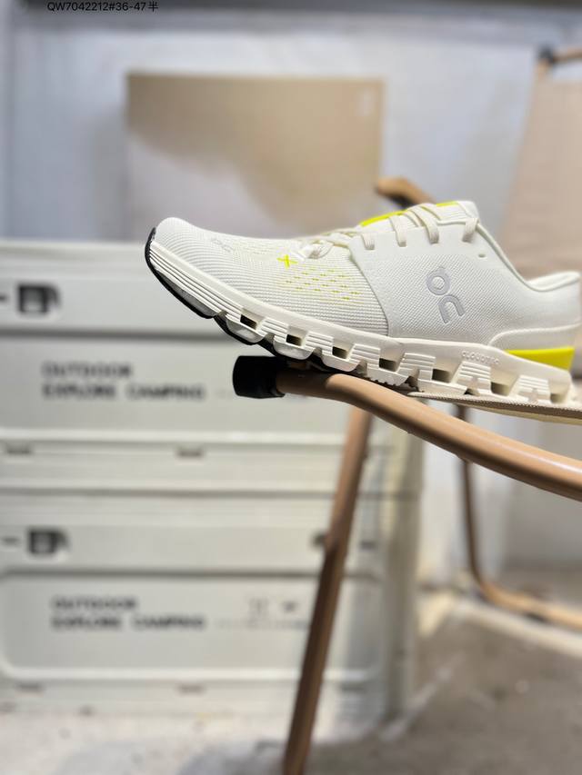 The On-Run Cloudvista is a tennis-inspired athletic and casual shoe that blends