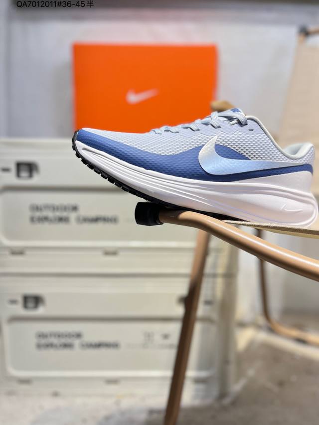 Nk Revolution 8 London 8th Generation Ultralight Mesh Running Shoes combine a sw