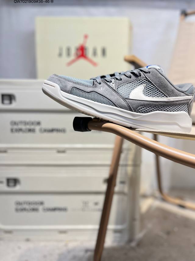 Nike Jordan Cmft Era basketball shoes. As a sporty and casual style, they mainta