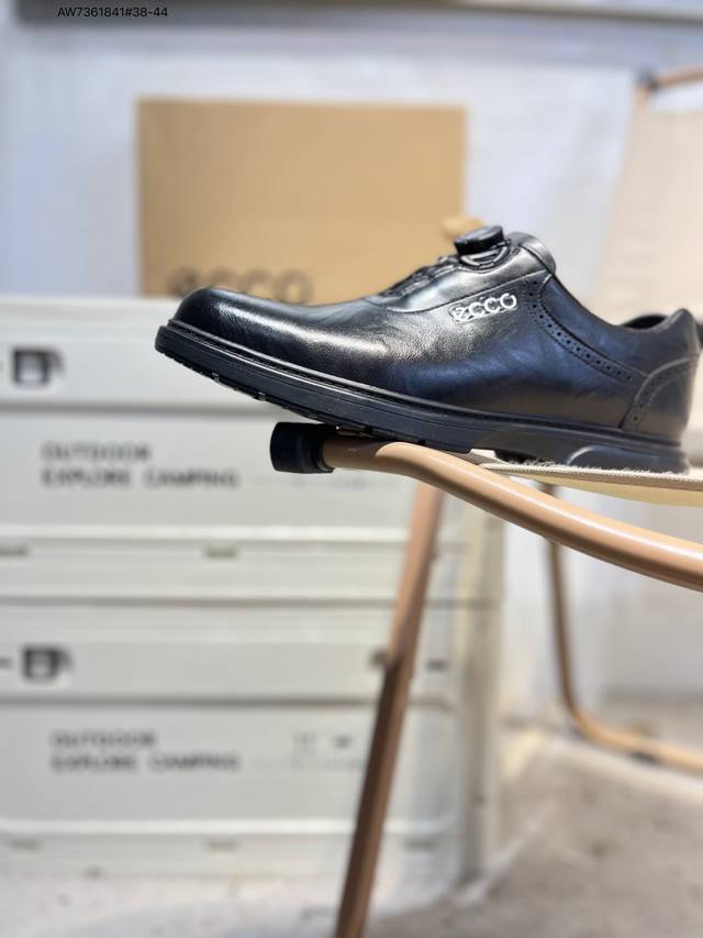 Ecco men's shoes are lightweight, breathable, comfortable, durable, skin-friendl