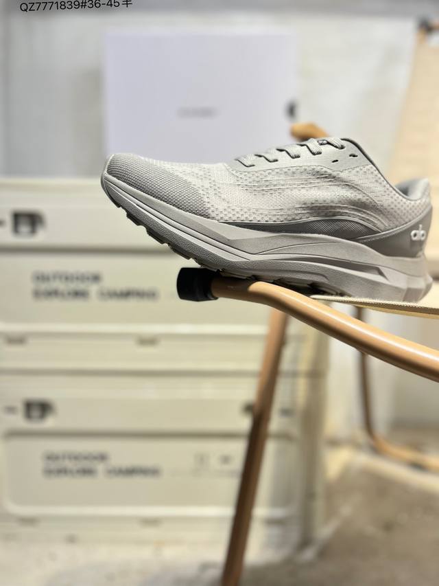 Alo Yoga Recovery Mode Comfortable and Simple Running Shoes, Non-slip and Wear-r