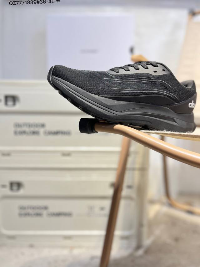 Alo Yoga Recovery Mode Comfortable and Simple Running Shoes, Non-slip and Wear-r