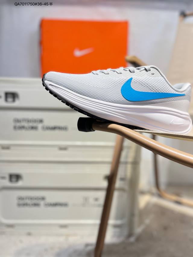 Nk Revolution 8 London 8th Generation Ultralight Mesh Running Shoes combine a sw