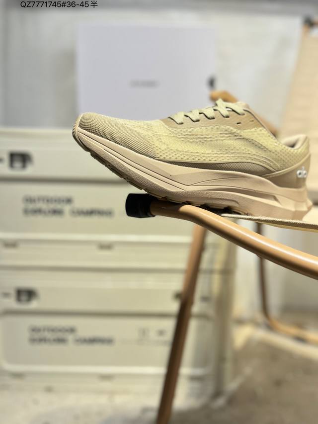 Alo Yoga Recovery Mode Comfortable and Simple Running Shoes, Non-slip and Wear-r