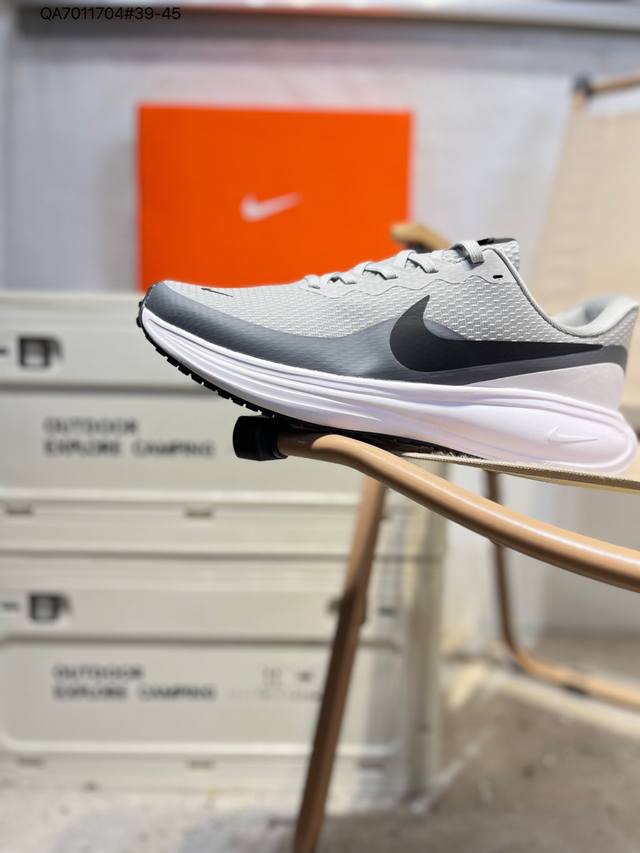 Nk Revolution 8 London 8th Generation Ultralight Mesh Running Shoes combine a sw