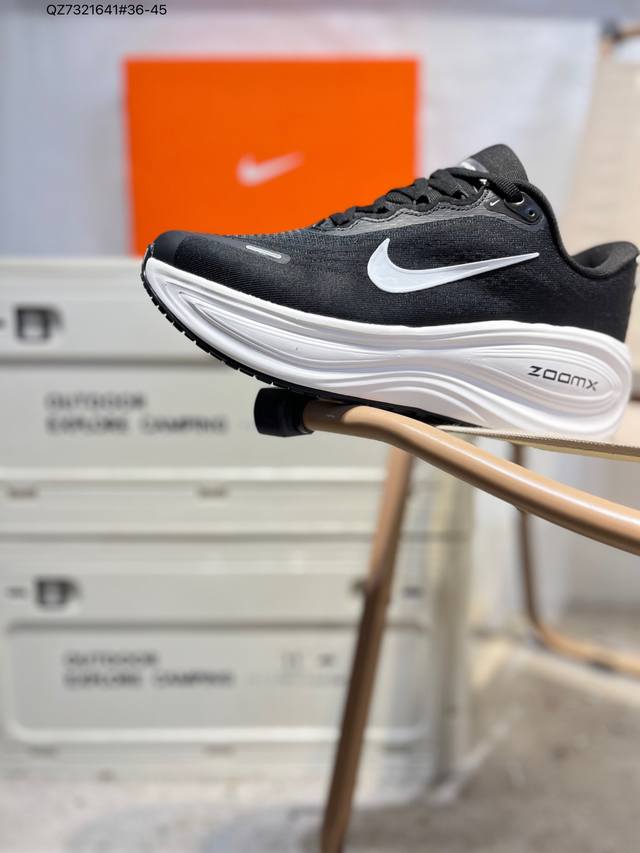 Nike Vomero Plus Comfortable, Shock-Absorbing, and Slip-Resistant Low-Top Runnin