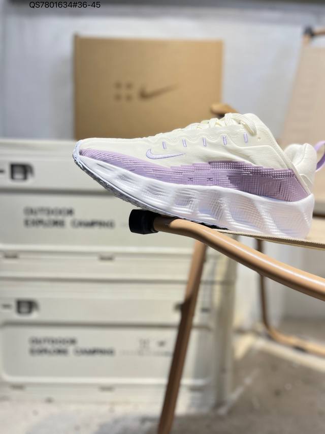 Hyein Seo X Ava Rover Collaboration Shoes (Ddd) This shoe features a streamlined