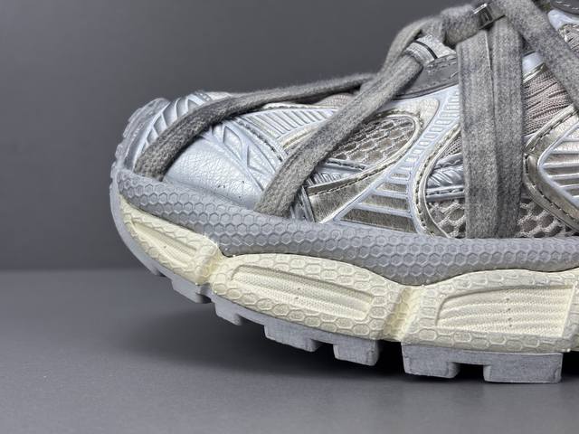 Channel Advantage! OK Version Balenciaga 3XL 24Ss Lace-up Distressed Trendy Vers