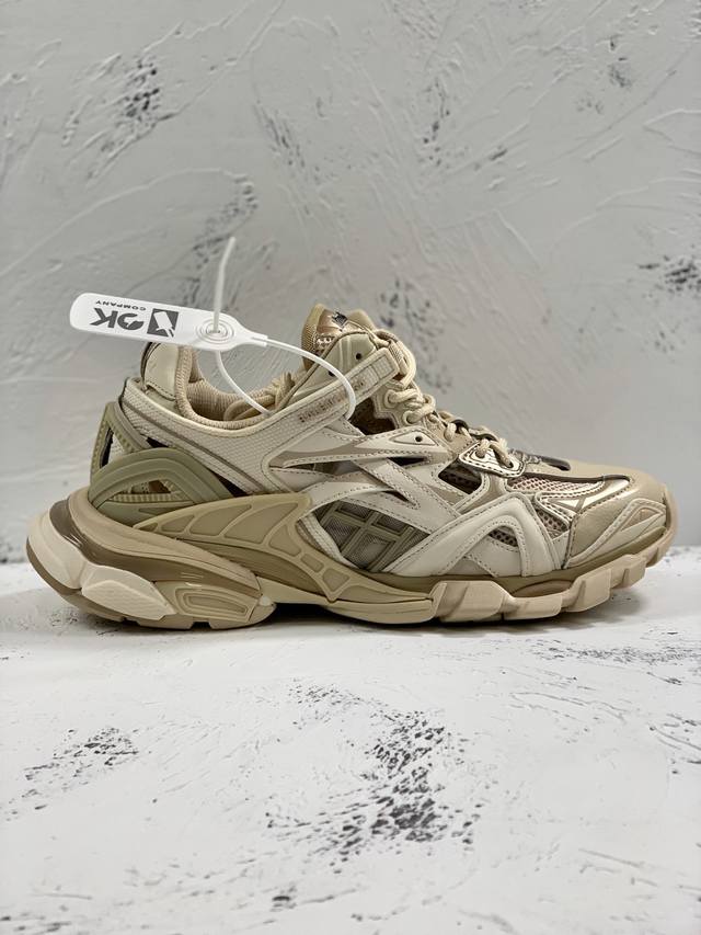 Channel Advantage! OK Version Balenciaga Track 2.0 Round Toe Lace-up Low-top Dad