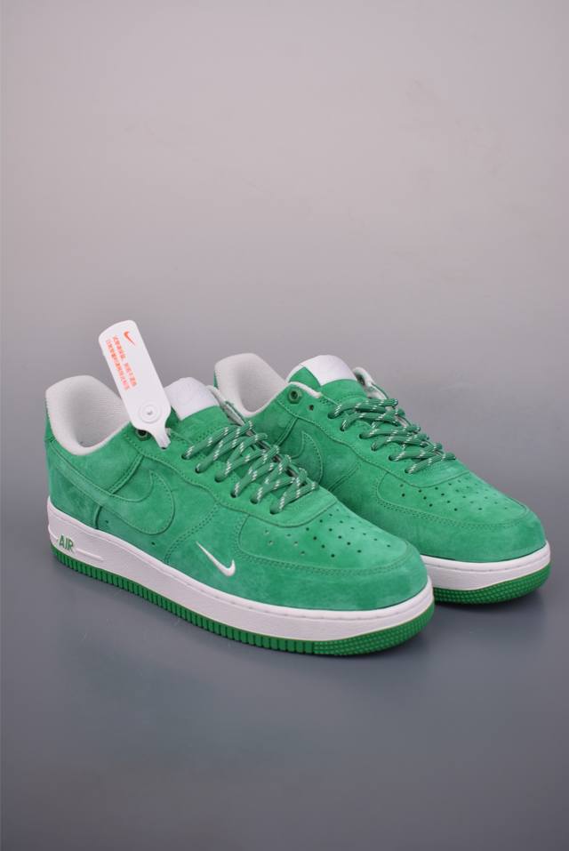 Nike Air Force 1 Low (Green/White) Made with original last and cardboard, authen