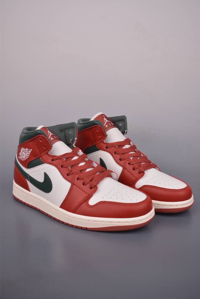 Air Jordan 1 Mid Christmas Style (Ddd) - Ordered from Tmall's export customers.