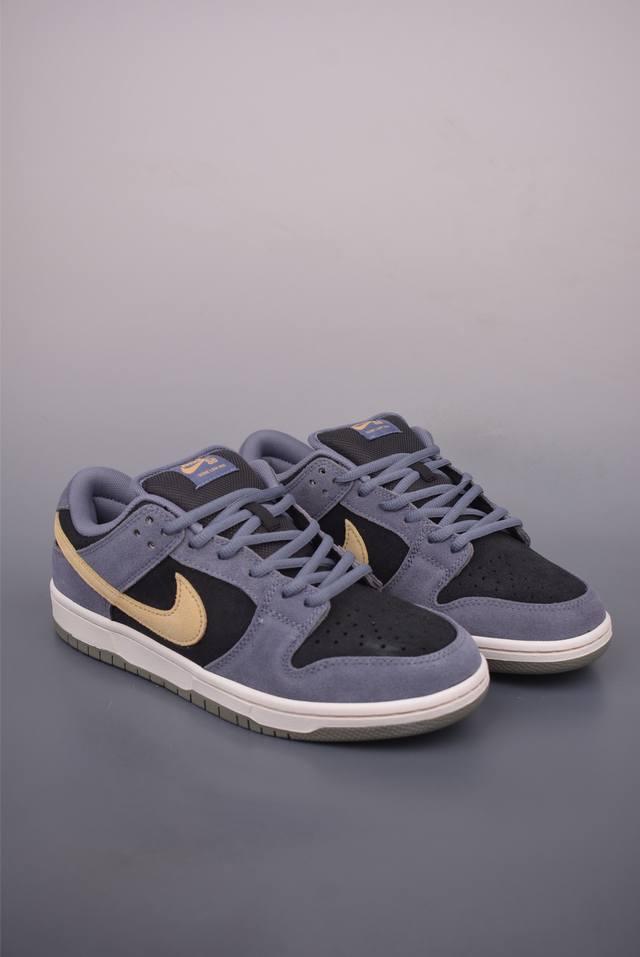 Nike SB Dunk Low. Highly recommended from a top-tier manufacturer. Made with ori