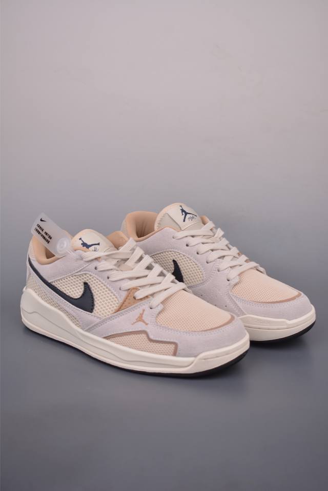 Nike Air Jordan Cmft Era Comfortable and Simple Low-Top Sneakers Real Shot First