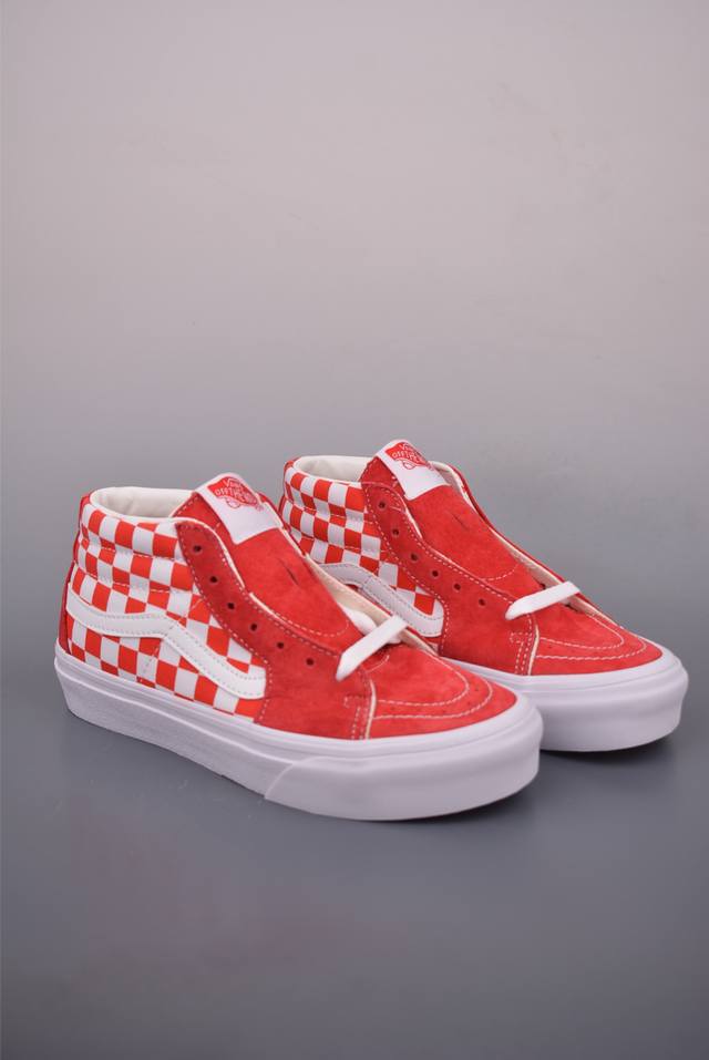 Vans Sk8-Mid Mid-top. Featuring the classic Sk8-Mid silhouette, this shoe is ado