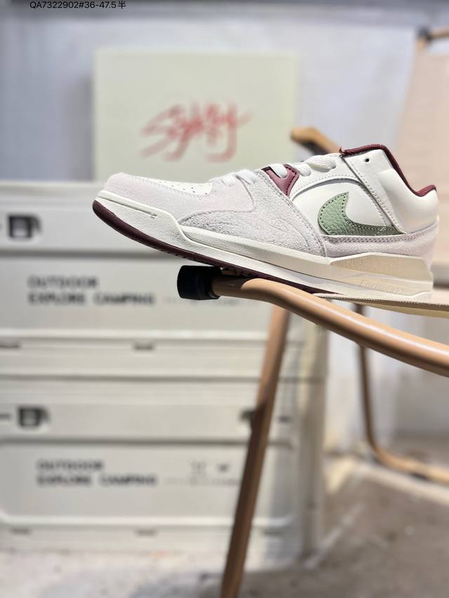 Air Jordan Stadium 90 Stadium The Jordan Stadium 90 is full of homage to Tinkerh