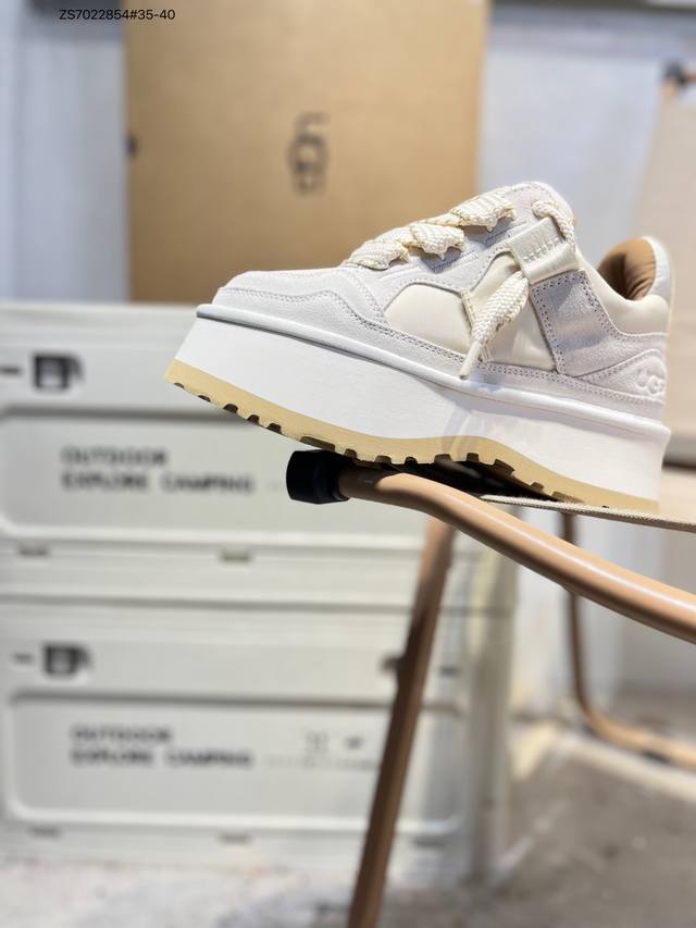 Ugg W Mini Bailey Button Bling, a platform casual and versatile shoe from the Am