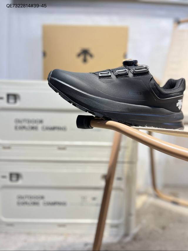 Descente men's trail running shoes with lightweight, cushioned, breathable upper