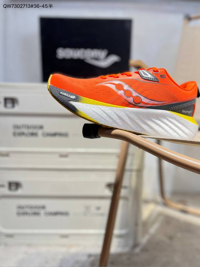 Saucony Triumph 22 Flagship Cushioning Running Shoes, Low-top Training Running S