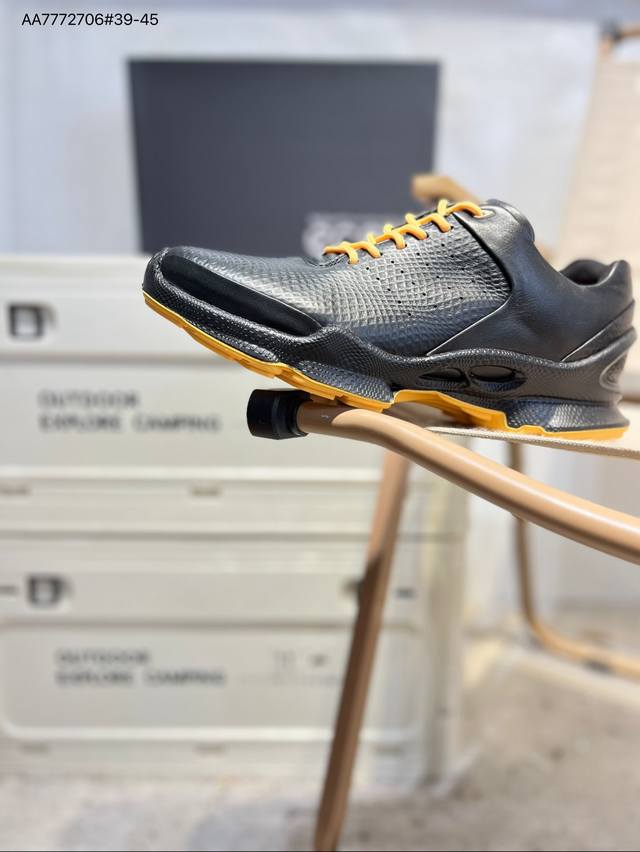 Ecco men's shoes are lightweight, breathable, comfortable, durable, skin-friendl