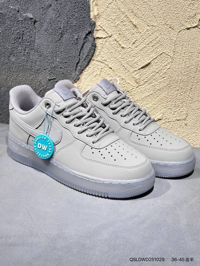 Air Force 1 Low. Made with original last and cardboard, this authentic Air Force