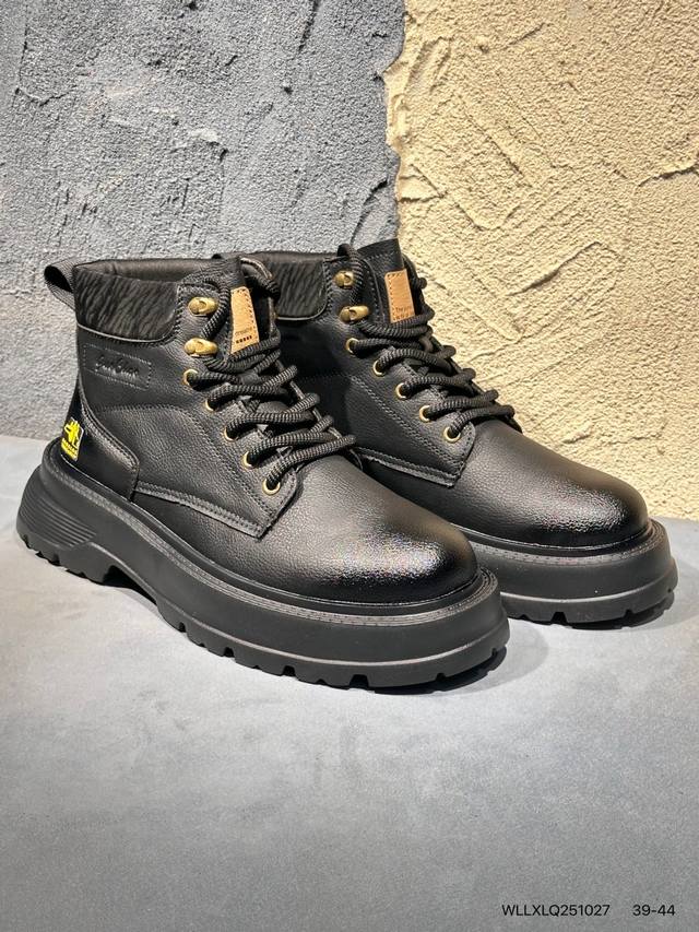 New Arrival Real Shot Cat Pure Original Guangdong Factory New Bulldozer Casual F