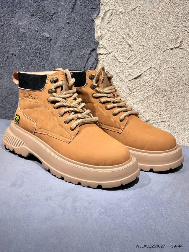 New Arrival Real Shot Cat Pure Original Guangdong Factory New Bulldozer Casual F