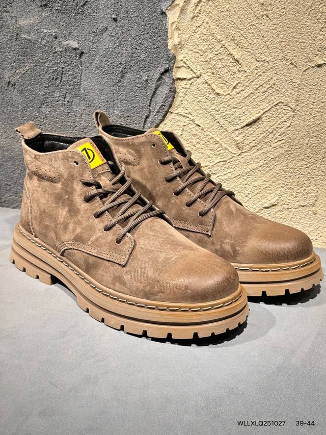 New Arrival Real Shot Cat Pure Original Guangdong Factory New Bulldozer Casual F