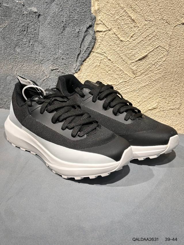 Developed using the original last and paper template, this shoe features a water