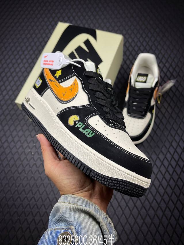 C Factory Grade Nike Air Force 1'07 Original last and cardboard construction, au