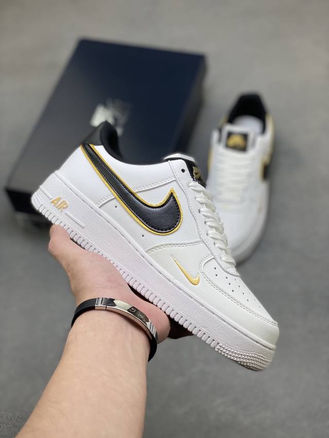 Super Deal! Nike Air Force 1 Low, original last and cardboard construction, auth