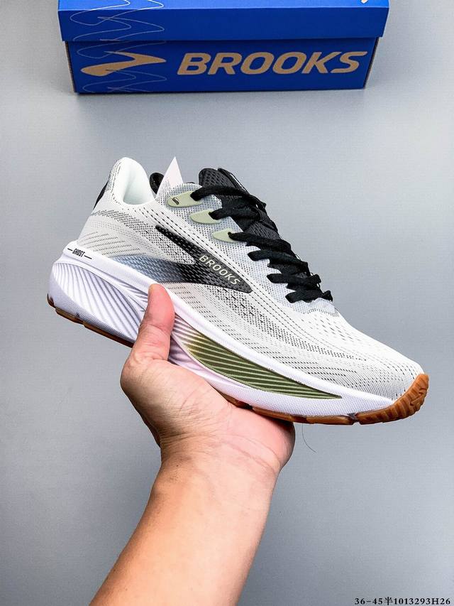 New product highlight: Brooks Ghost 17, a high-quality, factory-grade shoe featu