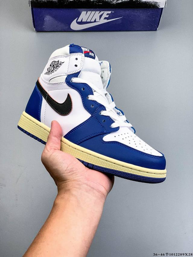 Genuine Nike Air Jordan 1 (AJ1) High-Top Retro Casual Basketball Shoes ( 1012289