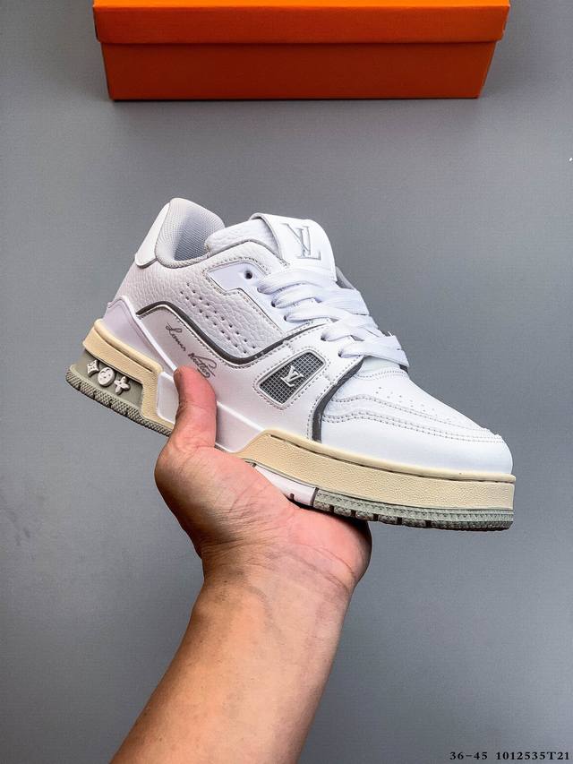 Louis Vuitton Lv sneakers (Ddd). A must-have style from the popular reality show