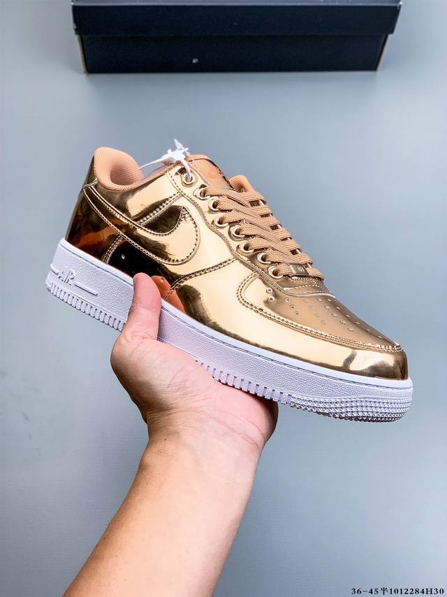 Original last data paper version, featuring a high-quality, durable leather uppe