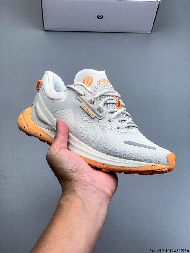 Lululemon W Blissfeel Run Low Fitness and Casual Shoes When it comes to sports a