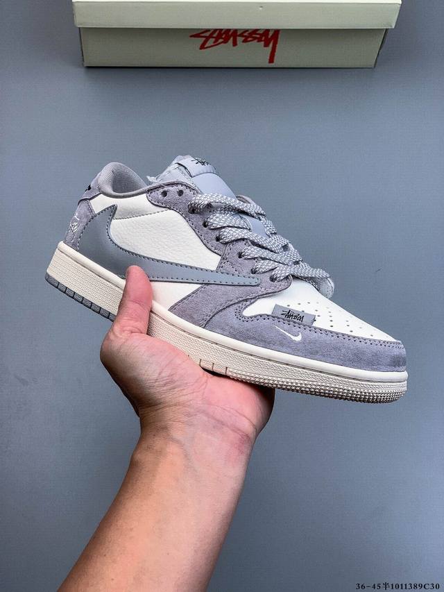 Nike Air Jordan 1 Low (AJ1) - Low-top trendy casual sneakers. Perfectly crafted