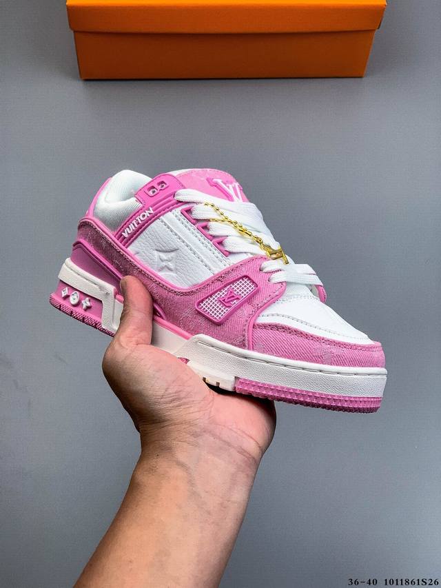 Louis Vuitton Lv sneakers (Ddd). A must-have style from the popular reality show