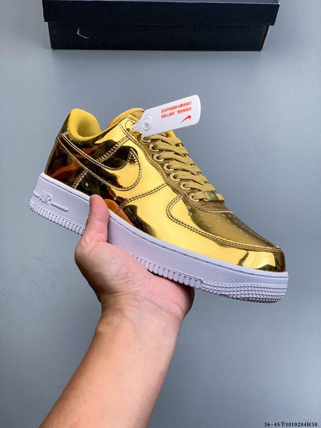 Original last data paper version, featuring a high-quality, durable leather uppe