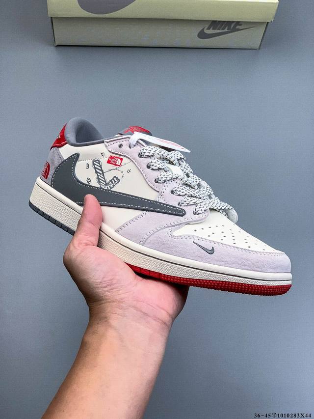 Nike Air Jordan 1 Low (AJ1) - A low-top trendy casual sneakers. Perfectly tailor