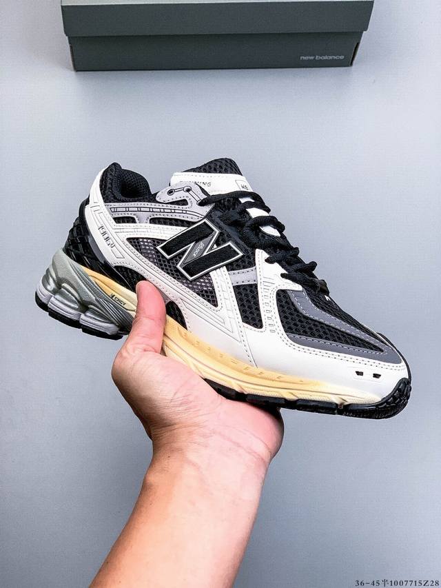 New Balance M1906Ri, a treasure of a classic dad shoe from New Balance. It featu