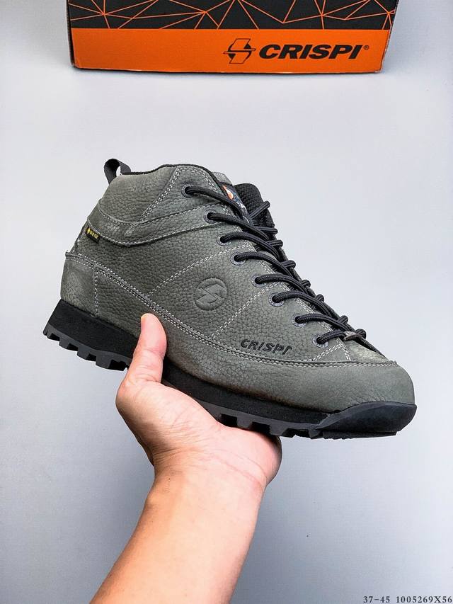 Upgraded from the original last and paper version, featuring a top-grain lychee-