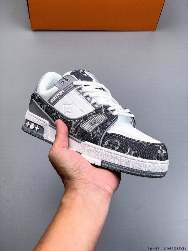 Louis Vuitton Lv sneakers (Ddd). A must-have style from the popular reality show