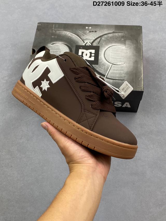 Dc Court Graffik Se Action sneakers feature a simple upper with a classic vulcan